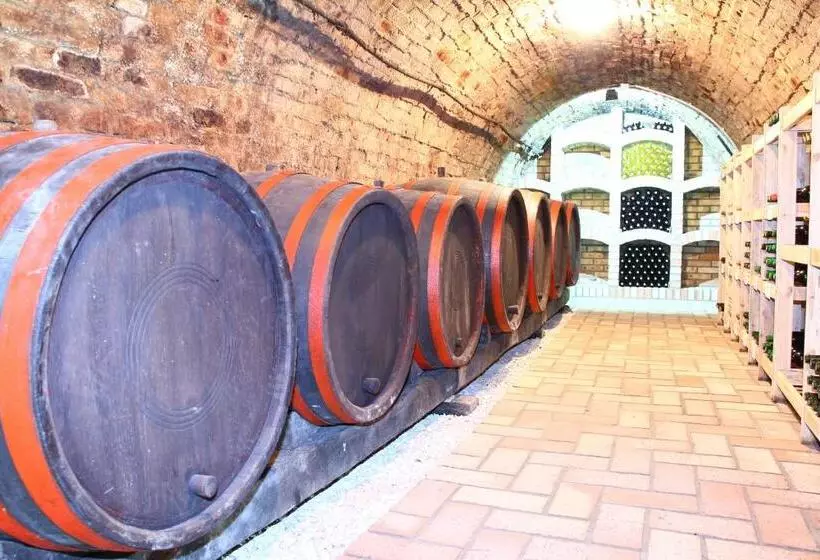 Majatalo Berger Pince és Vendégház