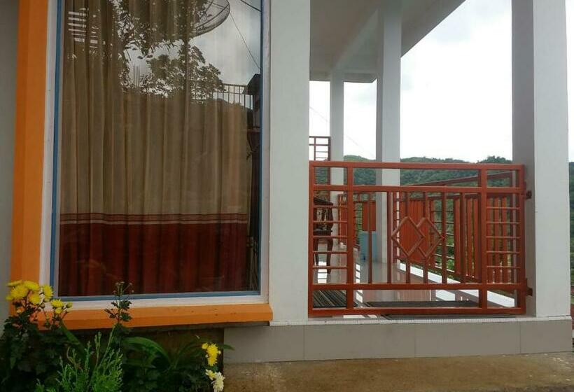 بنسيون Bintang Bungalow Tour & Travel