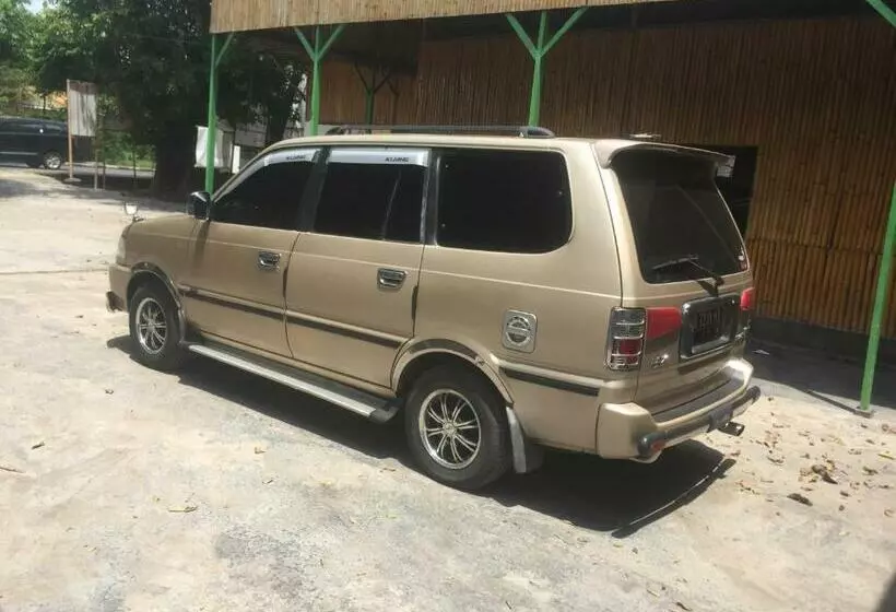 Majatalo Bintang Bungalow Tour & Travel