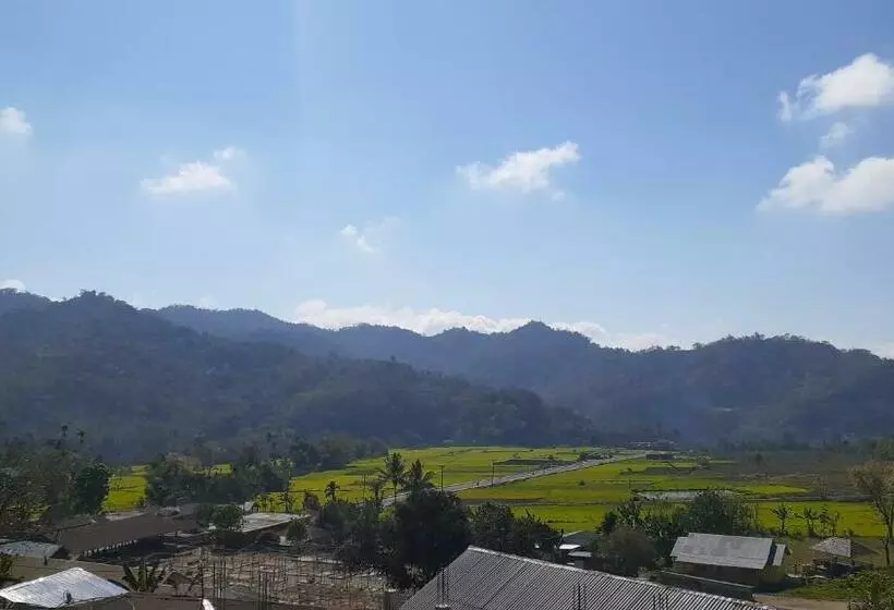 Majatalo Bintang Bungalow Tour & Travel