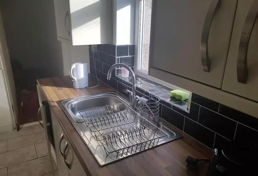 Pension En Suite Bedrooms, Heaton, Newcastle