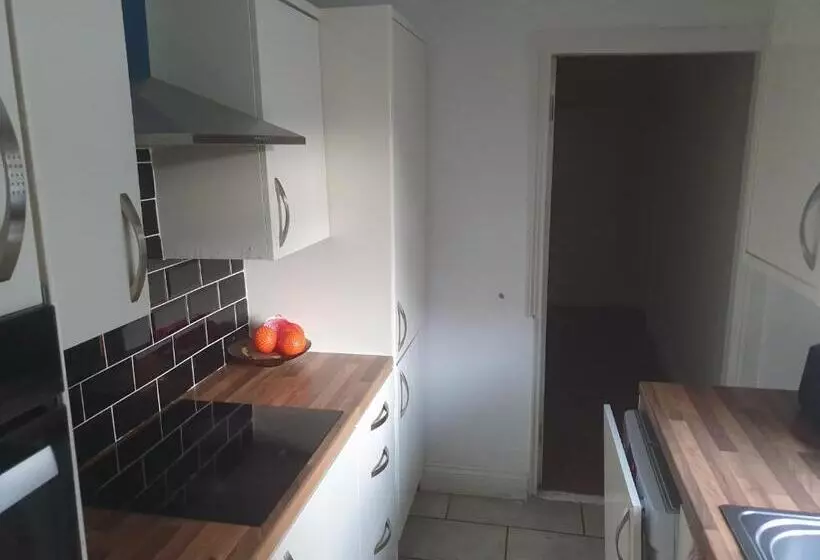 Pension En Suite Bedrooms, Heaton, Newcastle