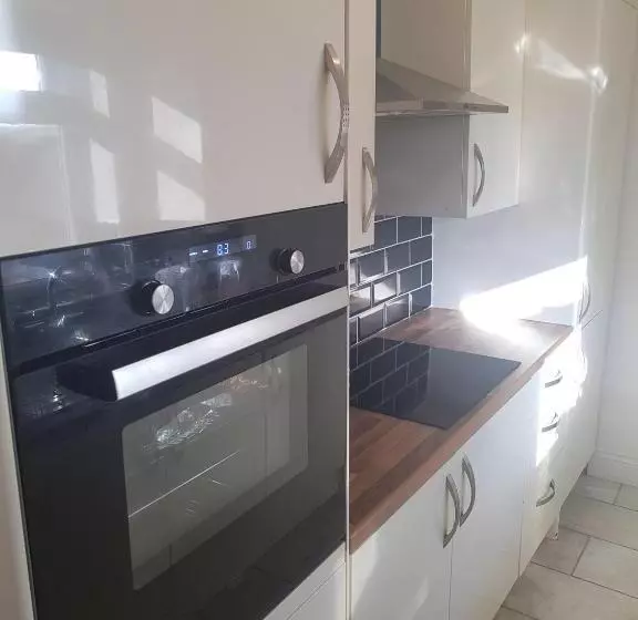 Pension En Suite Bedrooms, Heaton, Newcastle