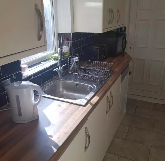 Pension En Suite Bedrooms, Heaton, Newcastle