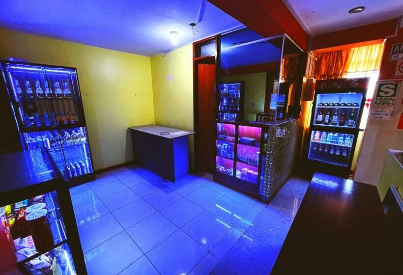 Panzió Hostal The Golden Paradise