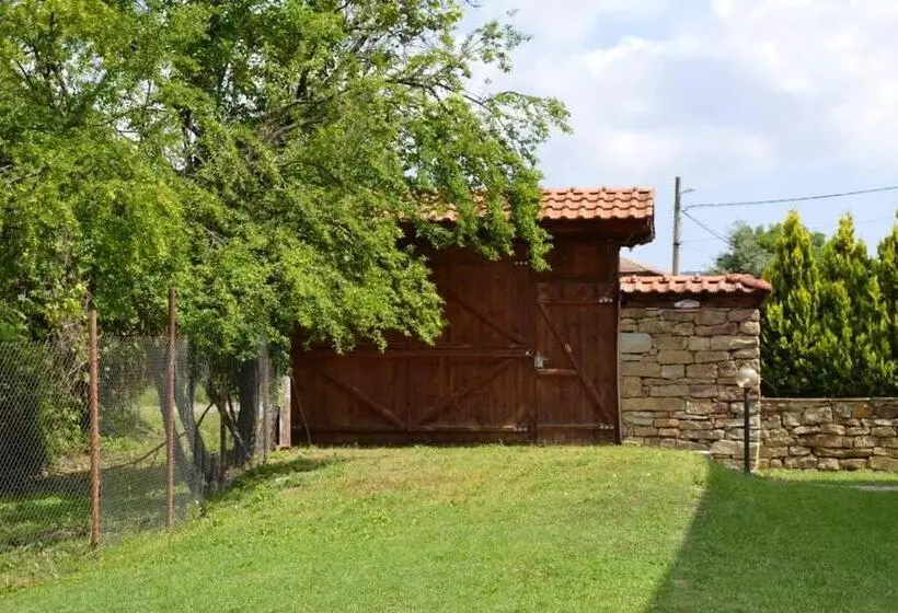 ペンション Sichanova Guest House