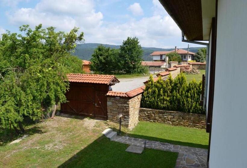 بنسيون Sichanova Guest House