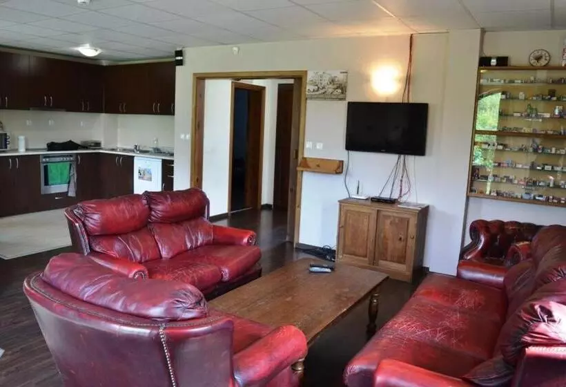 ペンション Sichanova Guest House