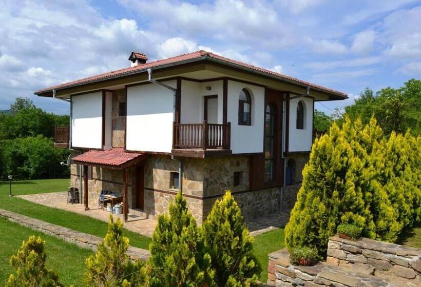 بنسيون Sichanova Guest House