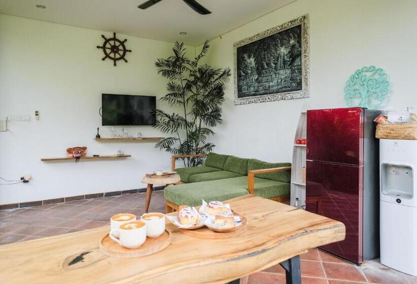 Пансион The Kumpi Bali By The Lavana