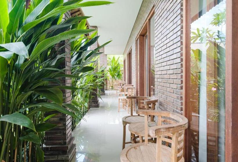 Пансион The Kumpi Bali By The Lavana