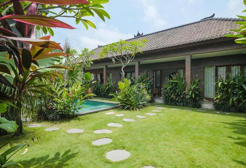 Пансион The Kumpi Bali By The Lavana