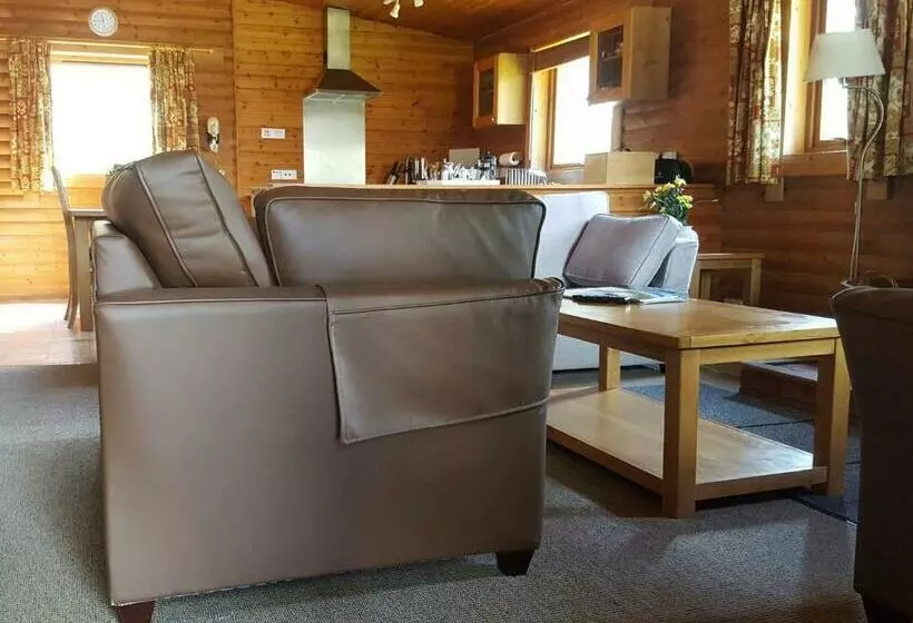 Lomakeskus Pantglas Hall Lodges