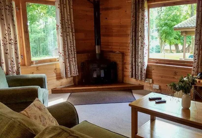 Lomakeskus Pantglas Hall Lodges