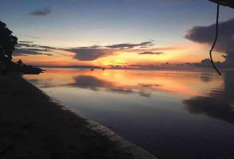 リゾートホテル The Beachhouse