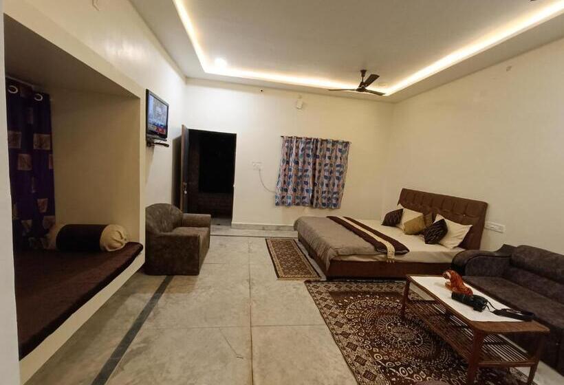 Sal Tree Resort By Vihasta, Kanha