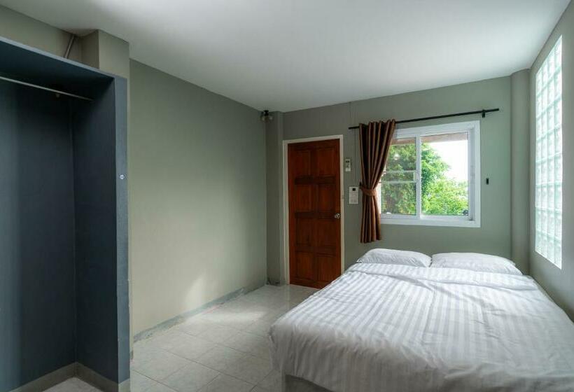 Sichang Marina Resort