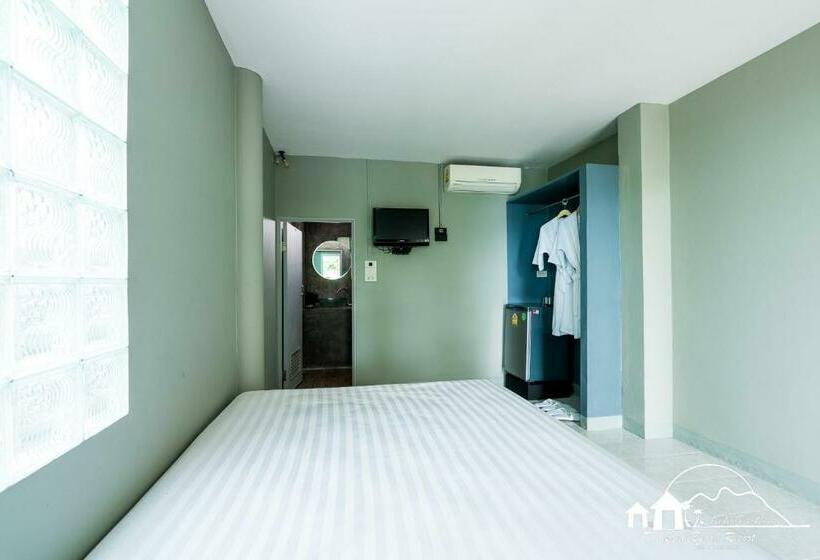 Sichang Marina Resort