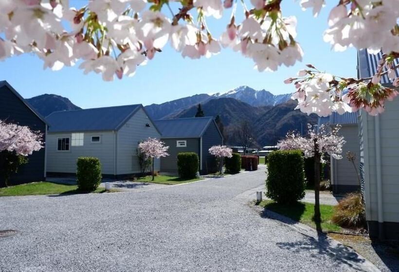 Hampshire Holiday Parks   Arrowtown