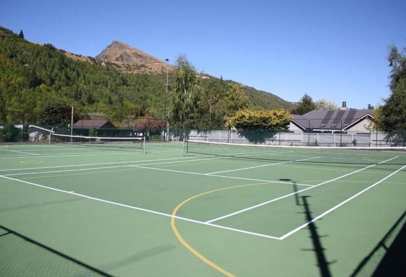 Hampshire Holiday Parks   Arrowtown