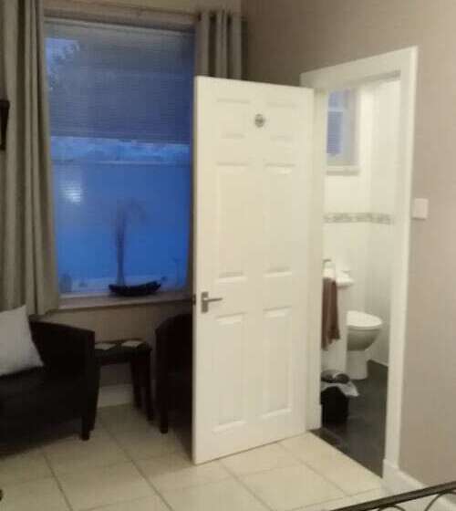 Hotel 29 Well Street B&b