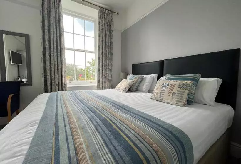 Отель Berry Head