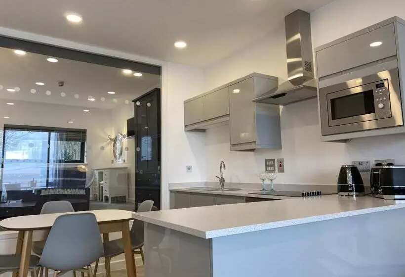 Отель Berry Head