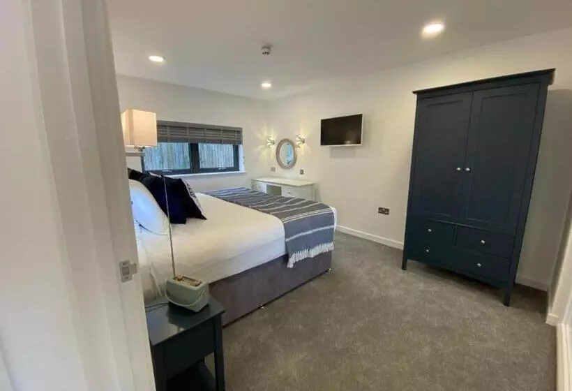 Отель Berry Head