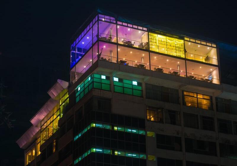 Cloud Hotel & Suites