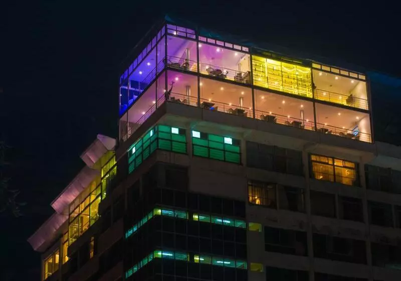 Cloud Hotel & Suites