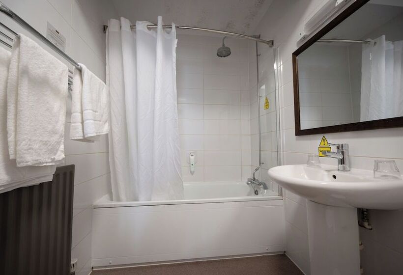 Hotel Cocked Hat By Greene King Inns