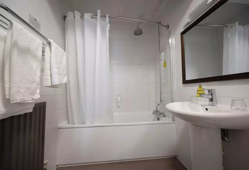 Hotel Cocked Hat By Greene King Inns