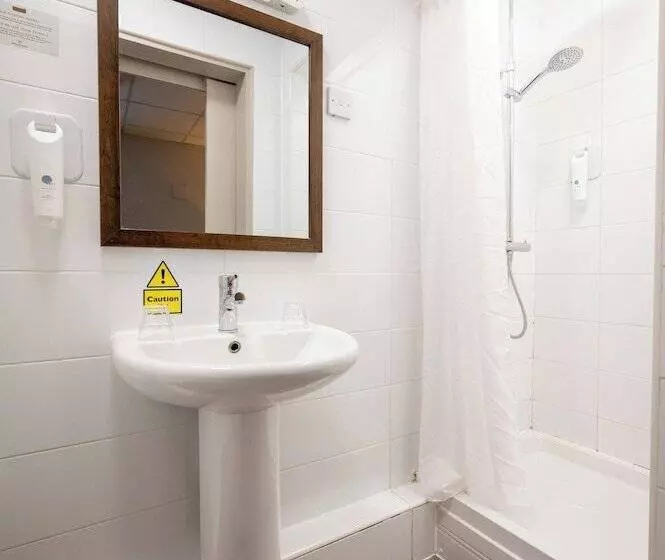 Hotel Cocked Hat By Greene King Inns