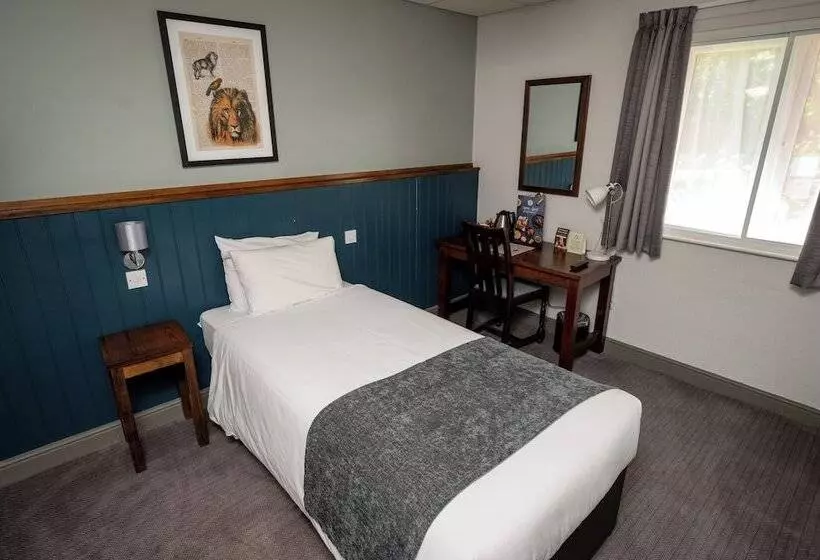 Hotel Cocked Hat By Greene King Inns