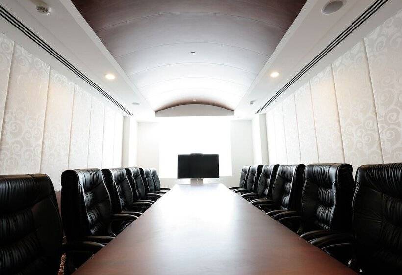 בית מלון כפרי Country Inn & Suites By Radisson, Gurugram Sohna Road