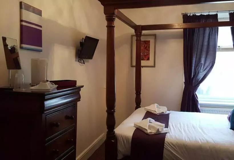 Hotelli Crystals On The Prom