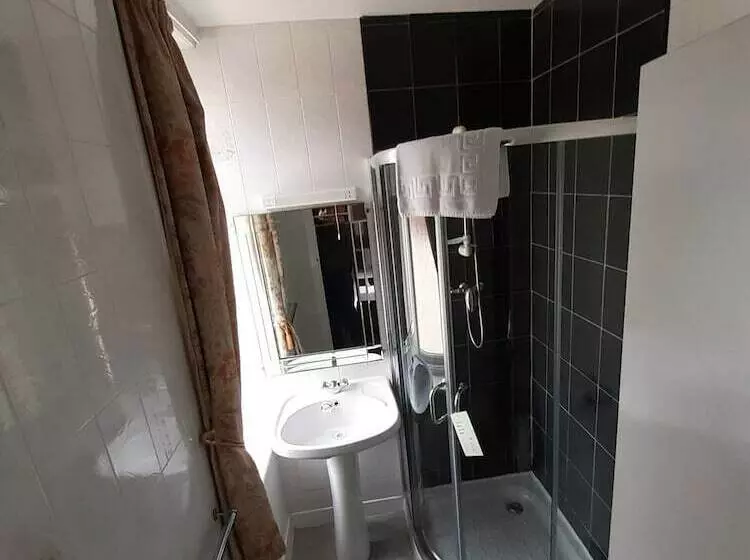 Hotelli Crystals On The Prom