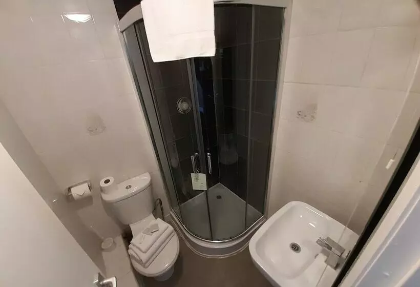 Hotelli Crystals On The Prom