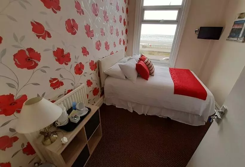 Hotelli Crystals On The Prom