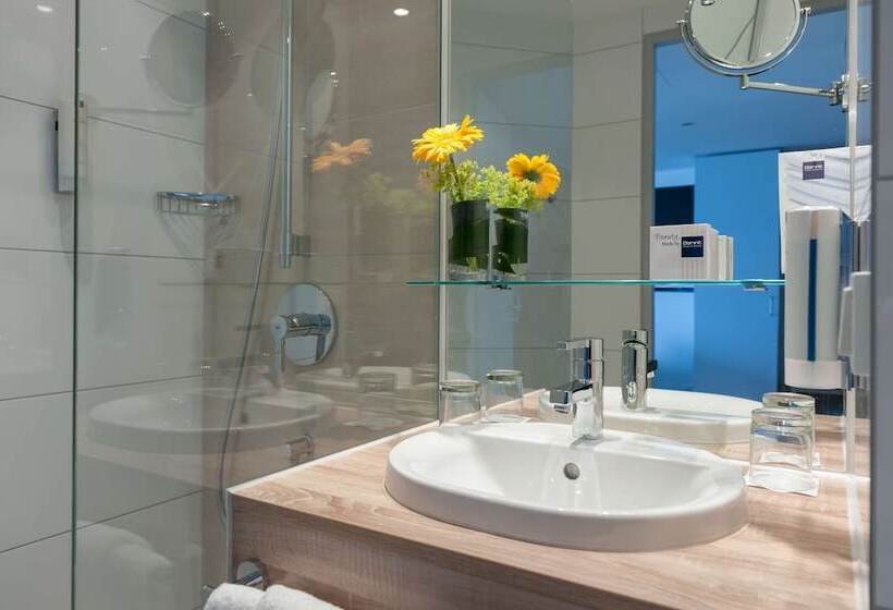 Hotel Essential By Dorint Stuttgart/airport