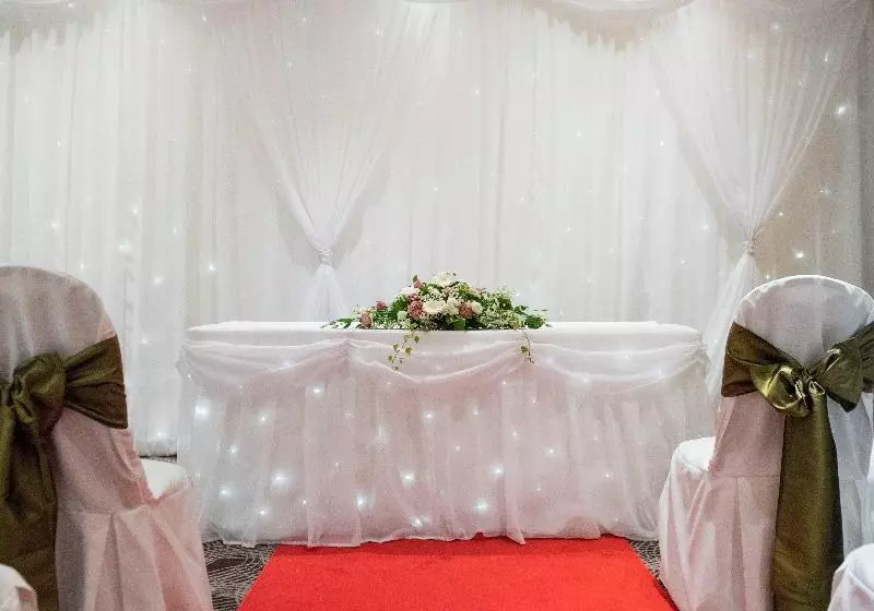 酒店 Holiday Inn Cardiff North M4