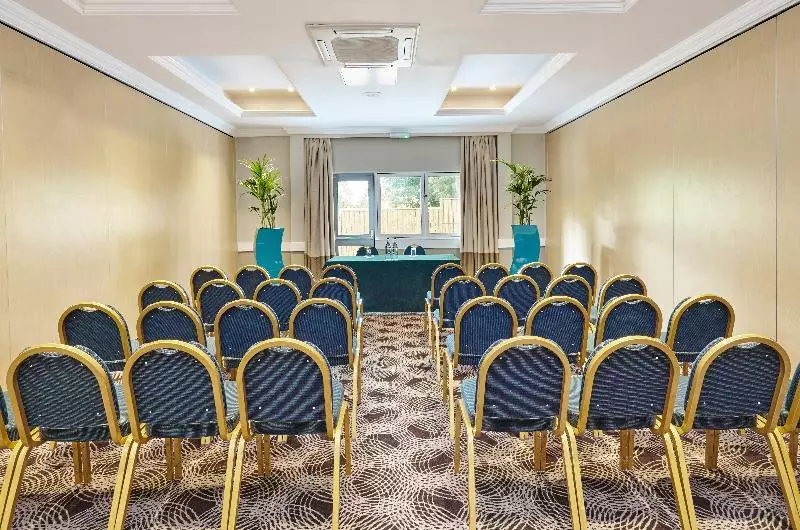 酒店 Holiday Inn Cardiff North M4