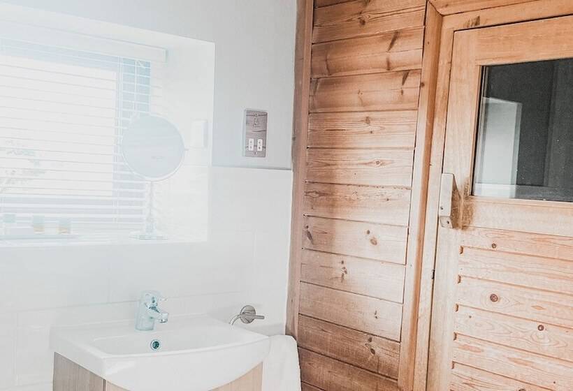 Отель Horsley Lodge