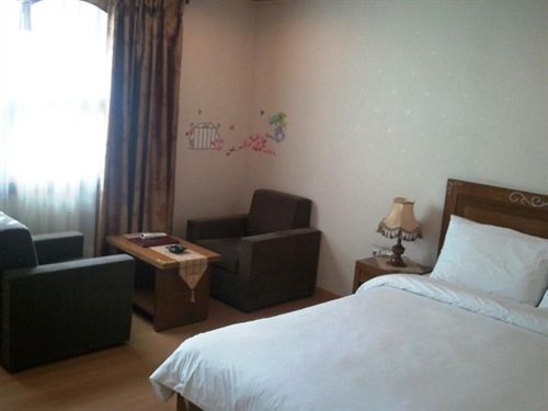 בית מלון כפרי December