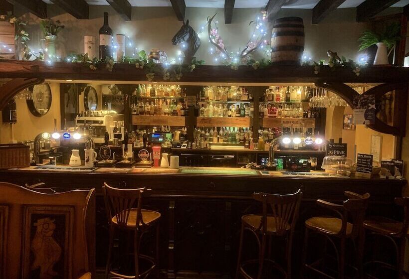 בית מלון כפרי The Horseshoe Inn