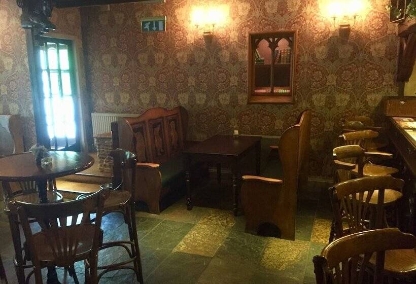 בית מלון כפרי The Horseshoe Inn