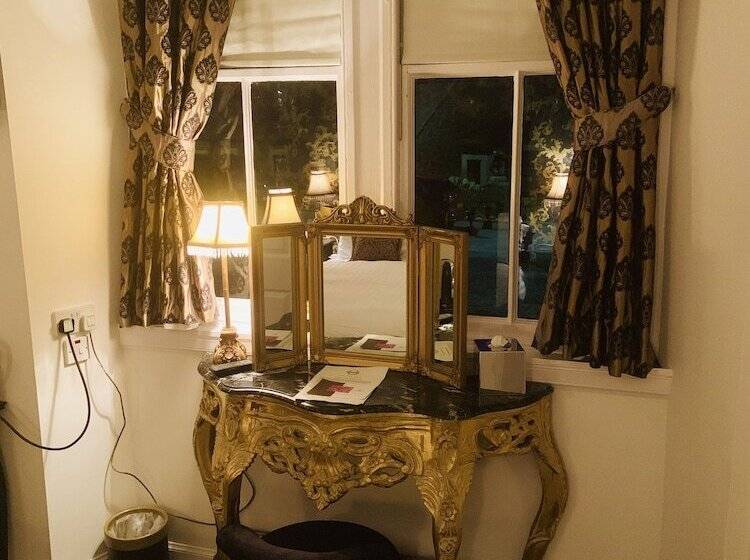 בית מלון כפרי The Horseshoe Inn