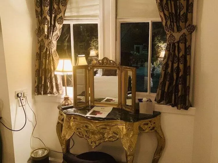 酒店 The Horseshoe Inn