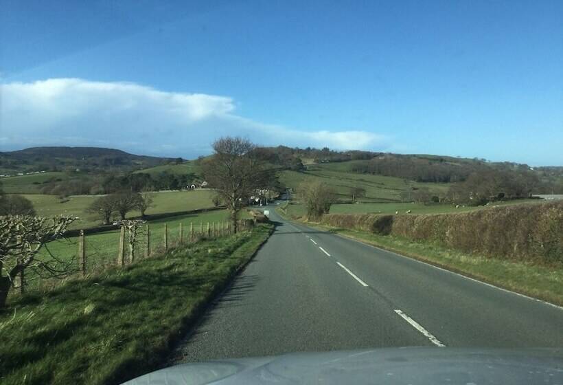 בית מלון כפרי The Trevone, Llandudno