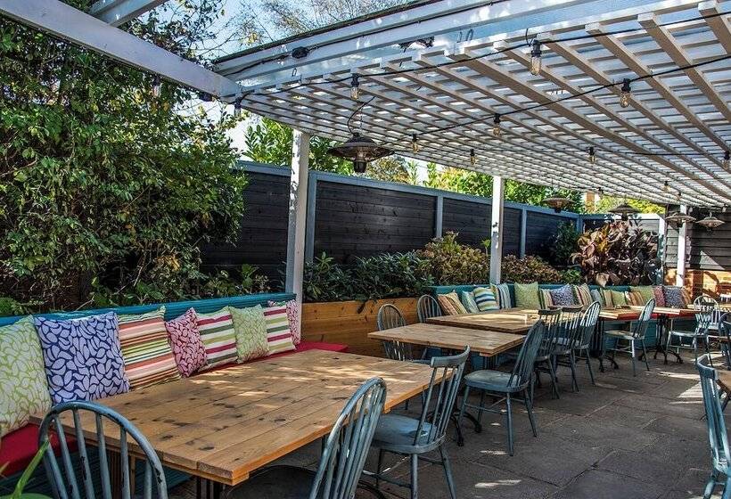 فندق The Winning Post